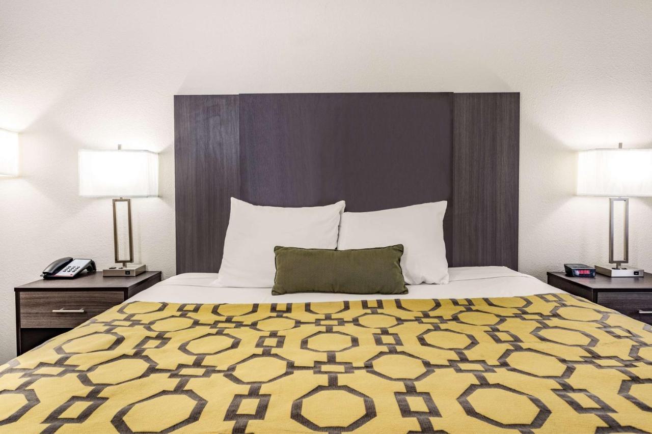 Baymont By Wyndham Midway Tallahassee Eksteriør billede